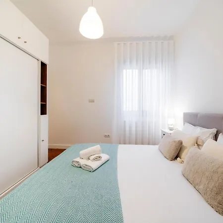 98 And Terrace Daire Aveiro