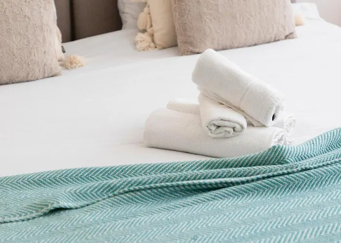 98 And Terrace Daire *